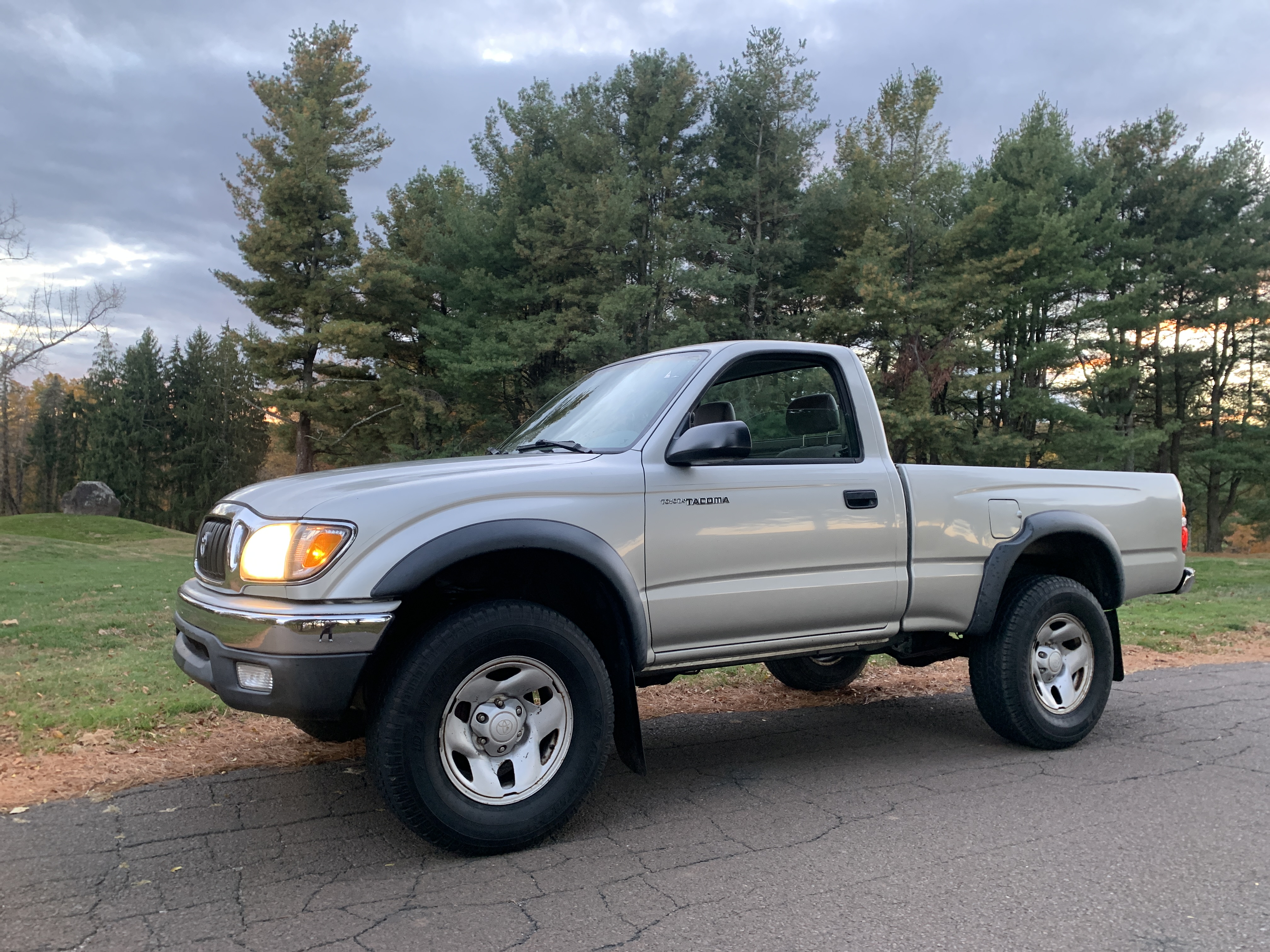 2004 Toyota Tacoma SR5 4x4 Pickup — photo 41